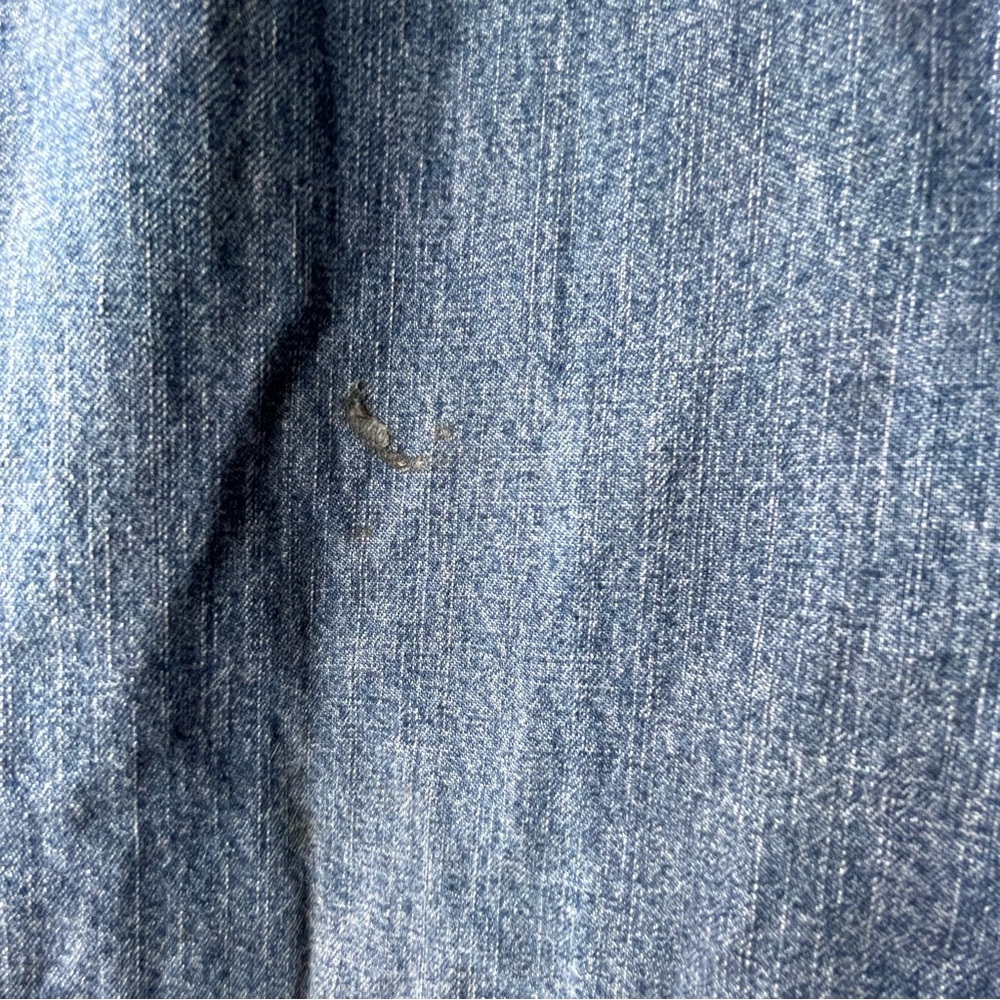 High-waisted, blue denim jeans with Adjustable metal belt #y2kfashion #momjeans - Picture 5 of 7